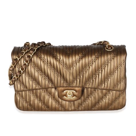 18c chanel chevron